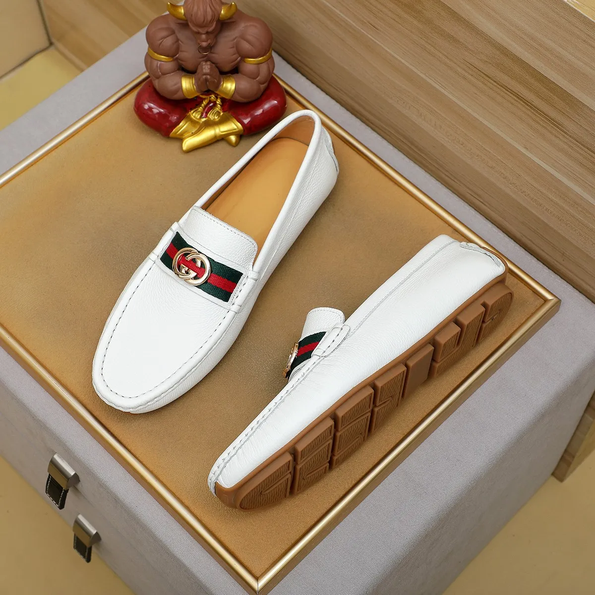 Men's shoes 💰360💰💰GUCCI Gucci official website synchronizes the latest model 🛃The upper is made of imported cowhide, 🐷leather lining, rubber outsole, 🎩🎩top-notch handcrafted workmanship with fine stitches and threads🔍definitely satisfy those perfectionist men who pursue high luxury quality 👏 Colors available! Code number 38-45 Large quantity in stock